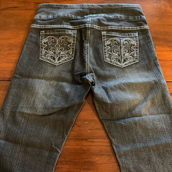 Suko Jeans Mid Rise Pull On Boot Cut Jeans, size 12 - Picture 3 of 6